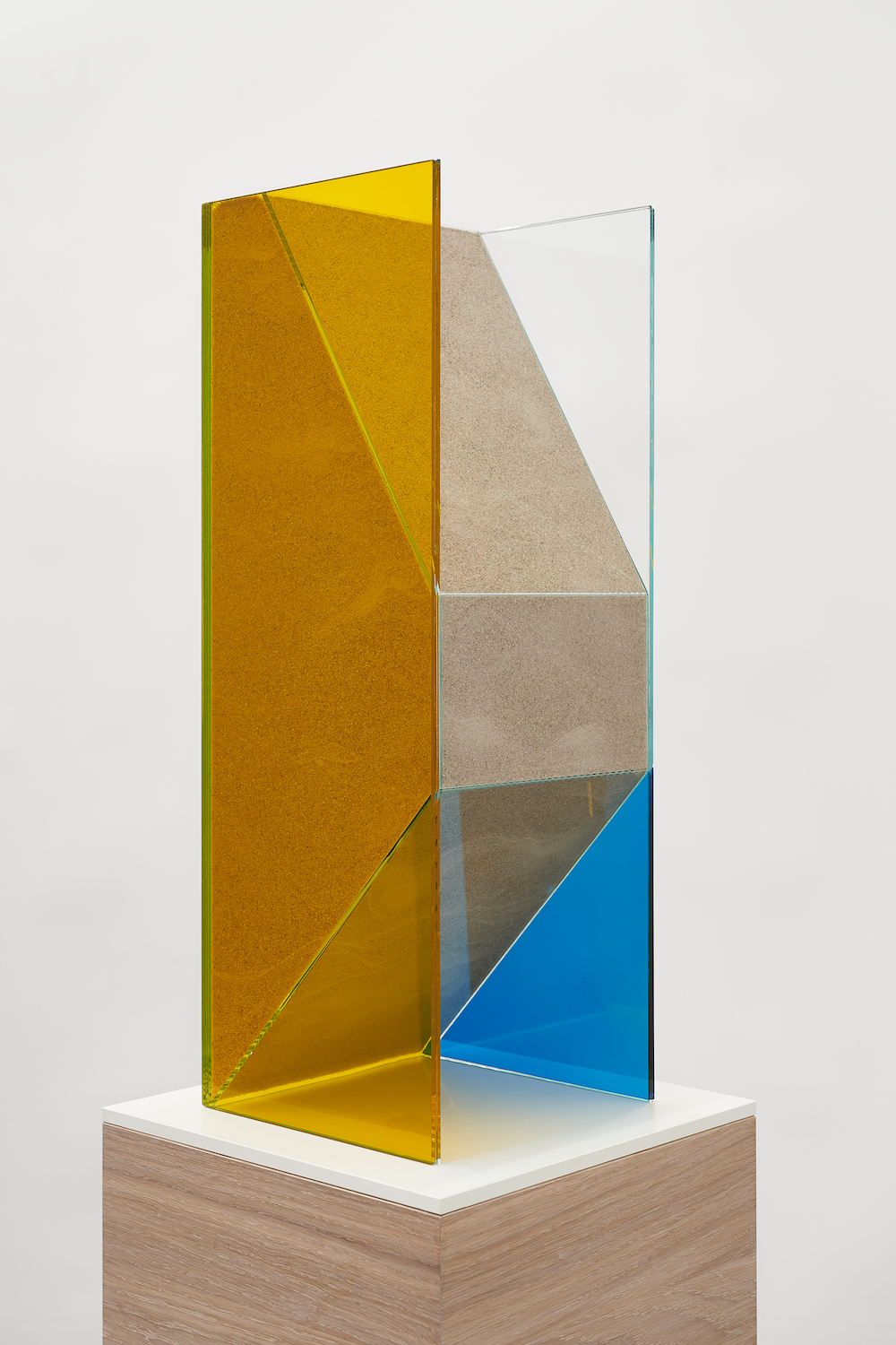 <p>TANJA WAGNER</p>
<p> </p>
<div>
<p class="Default">Kapwani Kiwanga, <span class="None">Shifting Sands (gold/blue)</span>, 2023. <span class="None">Courtesy of the artist and Galerie Tanja Wagner, Berlin</span></p>
</div>
