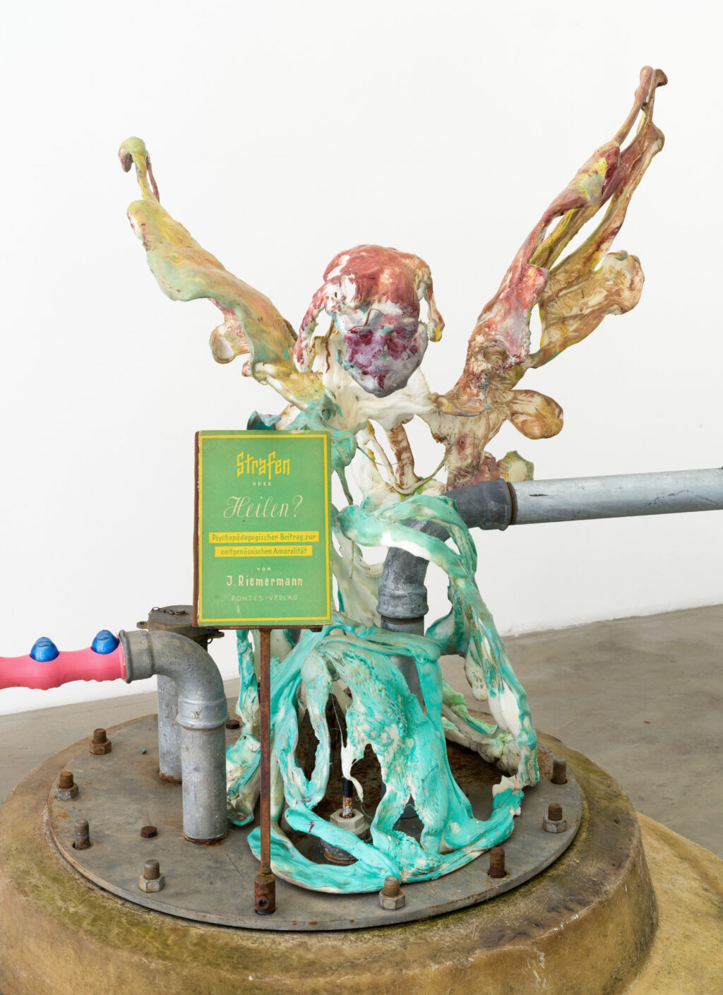 <p>BQ · <em>Gallery Openings</em></p>
<p> </p>
<p class="p1">Raphaela Vogel, <em>Strandgut aus dem stürmischen Zeitenmeer</em> (Detail), 2023, Courtesy BQ, Berlin, and the artist, Photo: Roman März, Berlin</p>