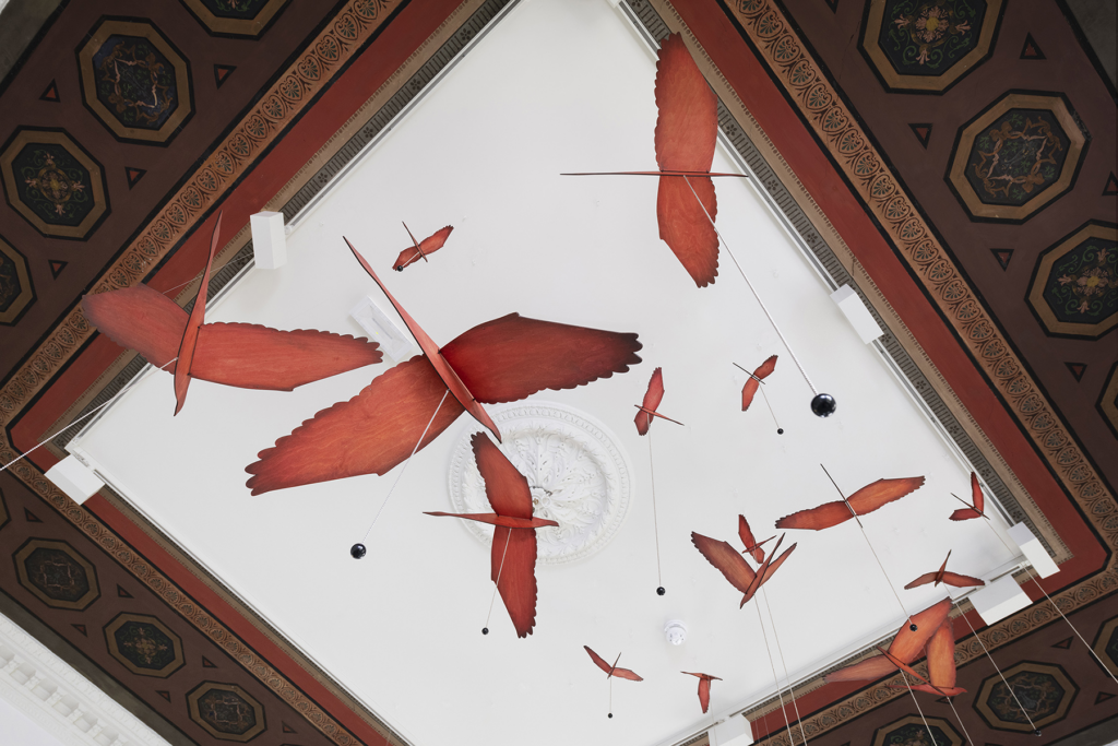 <p>SOY CAPITÁN</p>
<p>&nbsp;</p>
<p>Camilla Steinum, <i>Mønster Floke</i>, 2022. Installation view Billedhoggerforeningen, Oslo 2022.</p>
